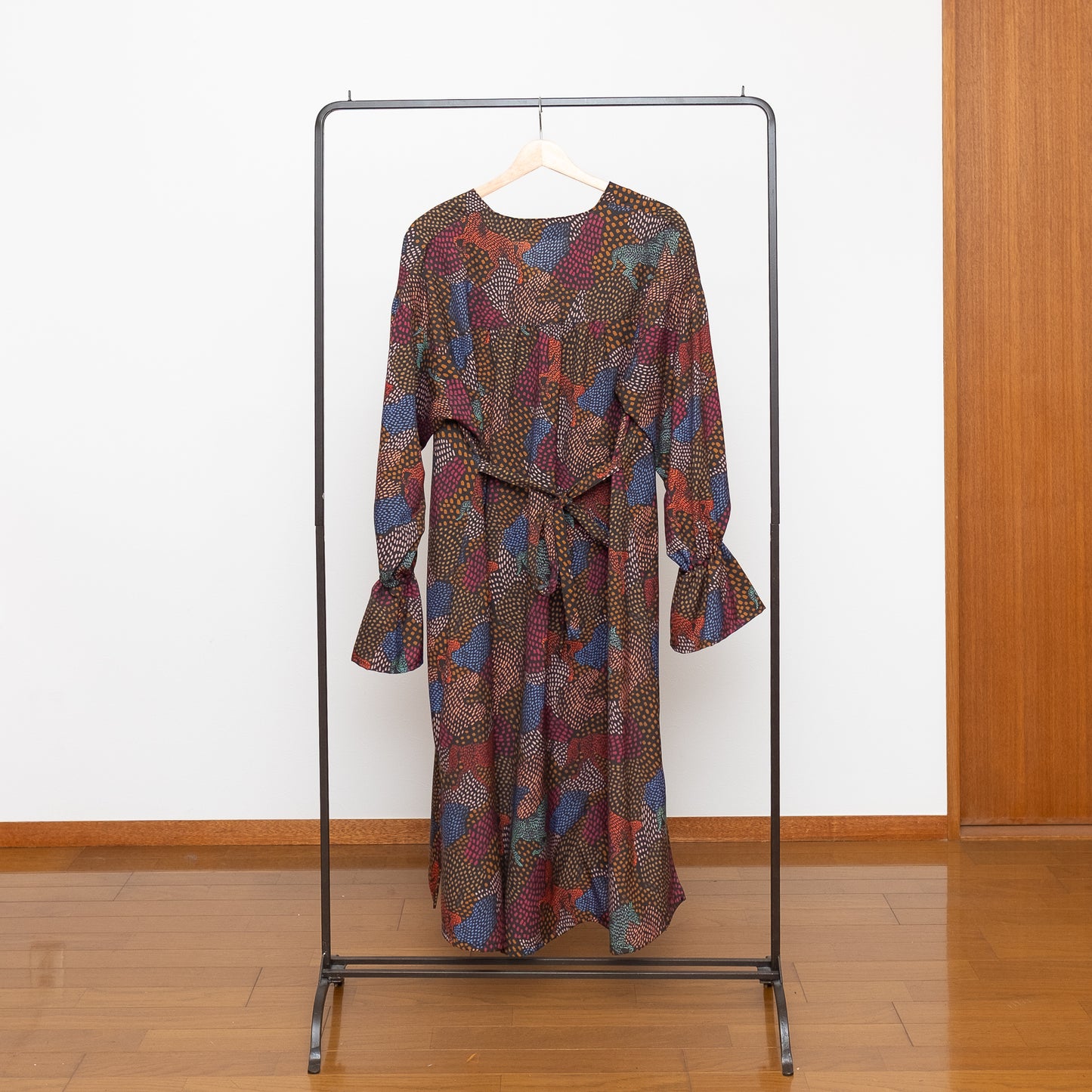 受注予約12月17日まで ウールのペプラムスリーブワンピース'Dartmoor'