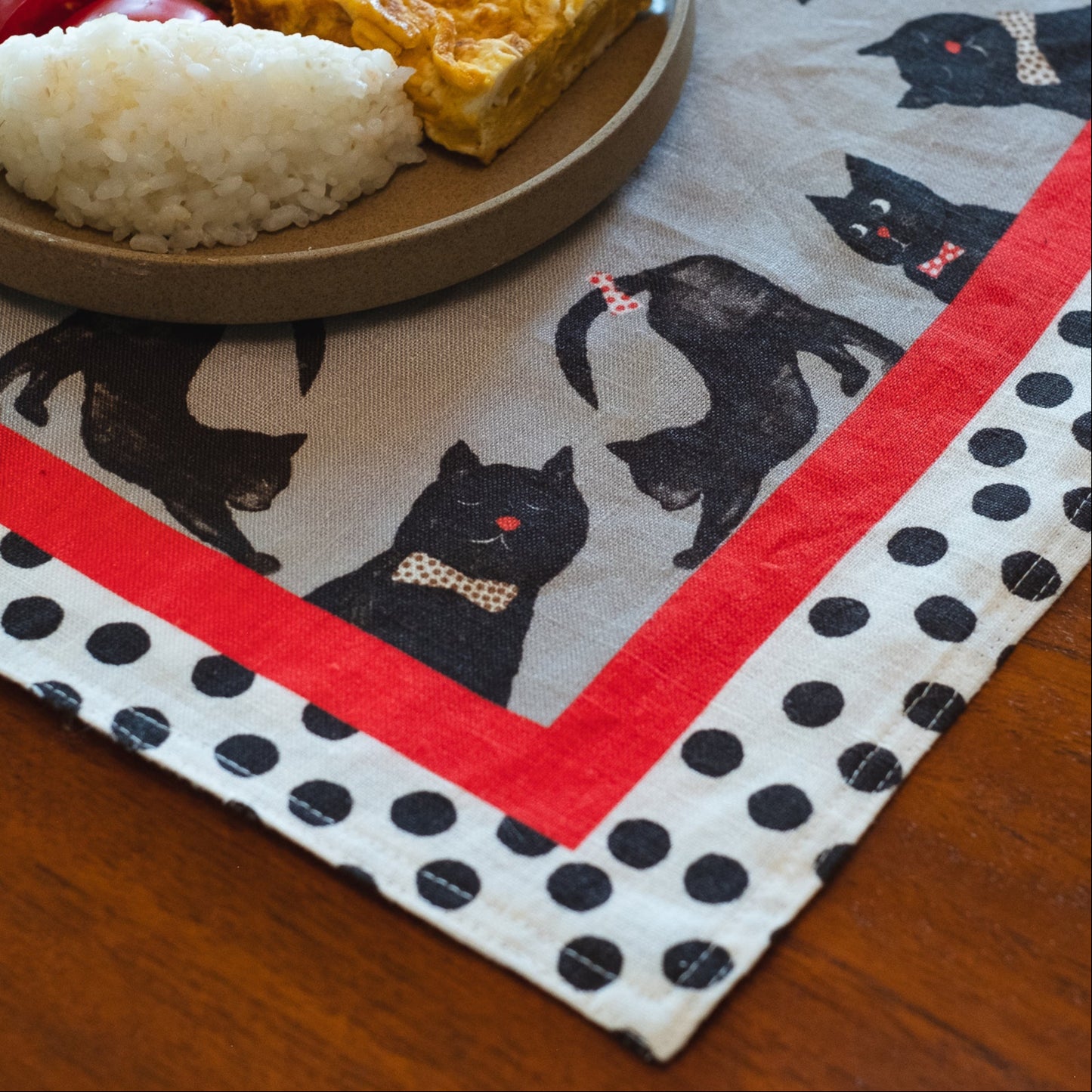リネンリバーシブルプレイスマット 'Dickie bow cats' x Hana工房