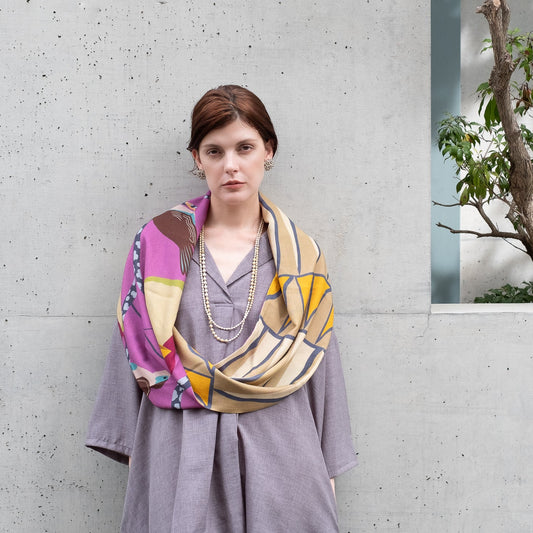 Superfine Merino Wool 'Pear Tree Avenue' pink ループスカーフ