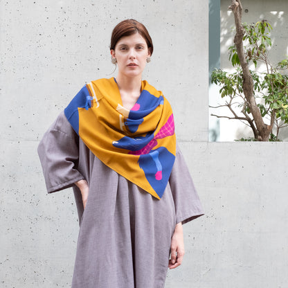10月25日ごろ入荷Superfine Merino Wool 'Skating Rabbits' orange yellow 正方形スカーフ