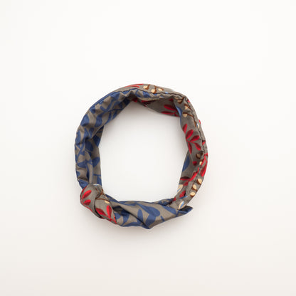 Silk 'Whitby' grey ヘッドスカーフ