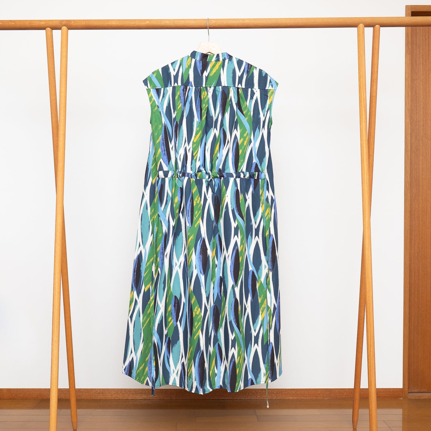 ５月中旬入荷予定！オーガニックコットンのフレンチスリーブシャツドレス 'Ocean Safari'