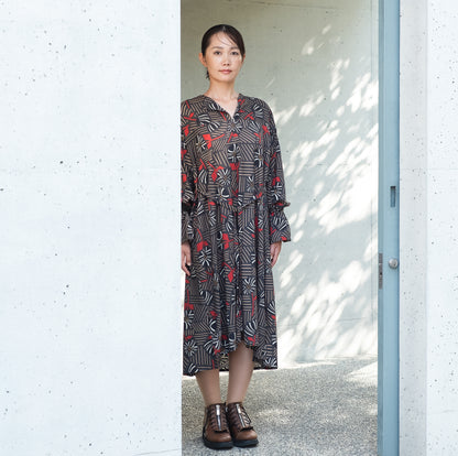 受注予約12月17日まで ウールのペプラムスリーブワンピース'Ghent'