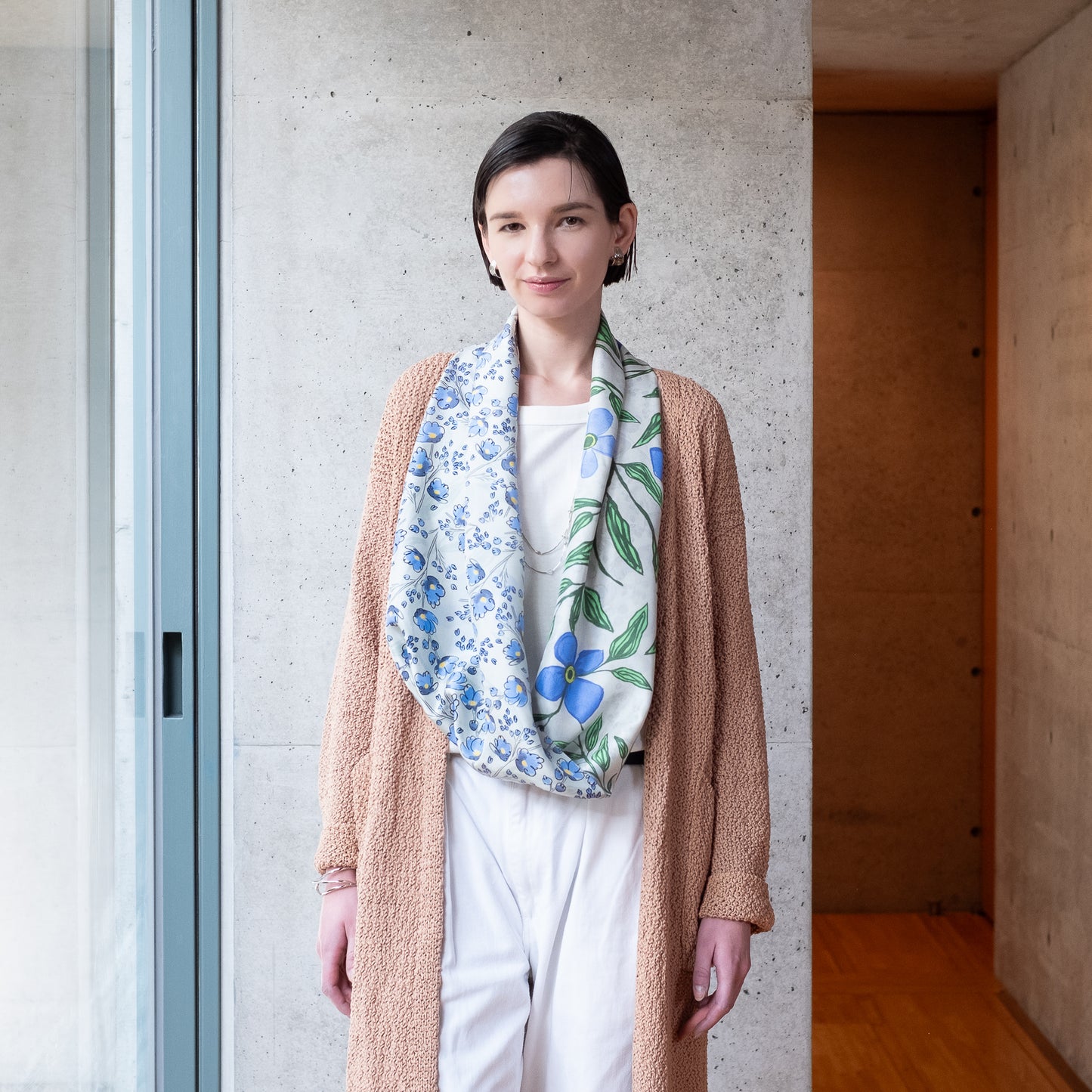 両面シルクのループスカーフ 'Forget Me Not'