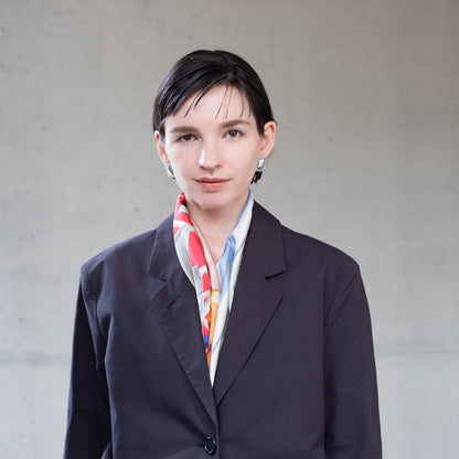 両面シルクのループスカーフ 'Coffee & Croissants' cream red