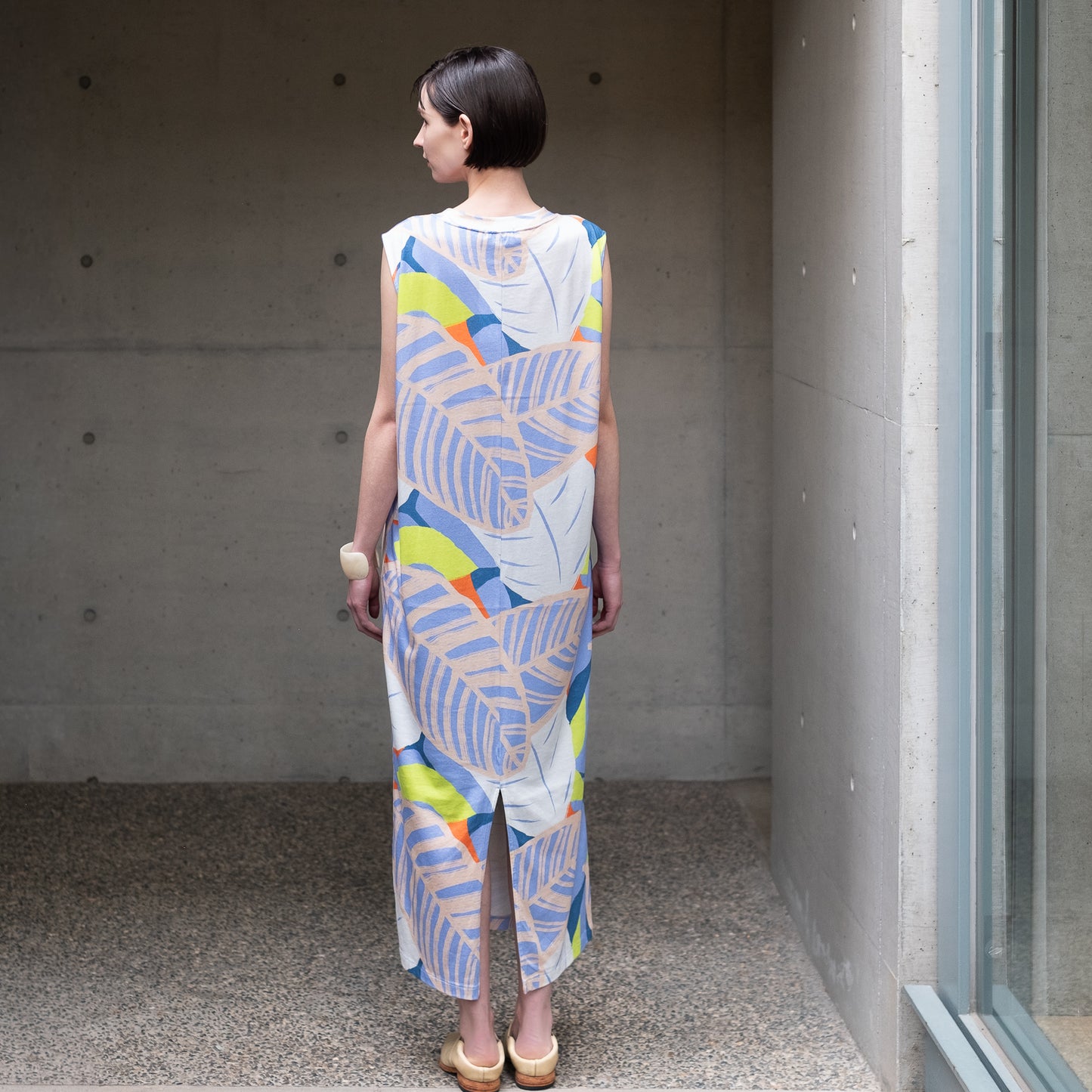 Robe débardeur gris foncé en coton bio imprimé japonais 'Belgravia'