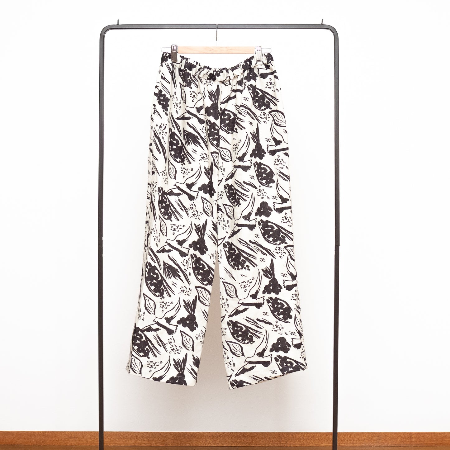 リネンイージーパンツ 'Pacific Island' cream