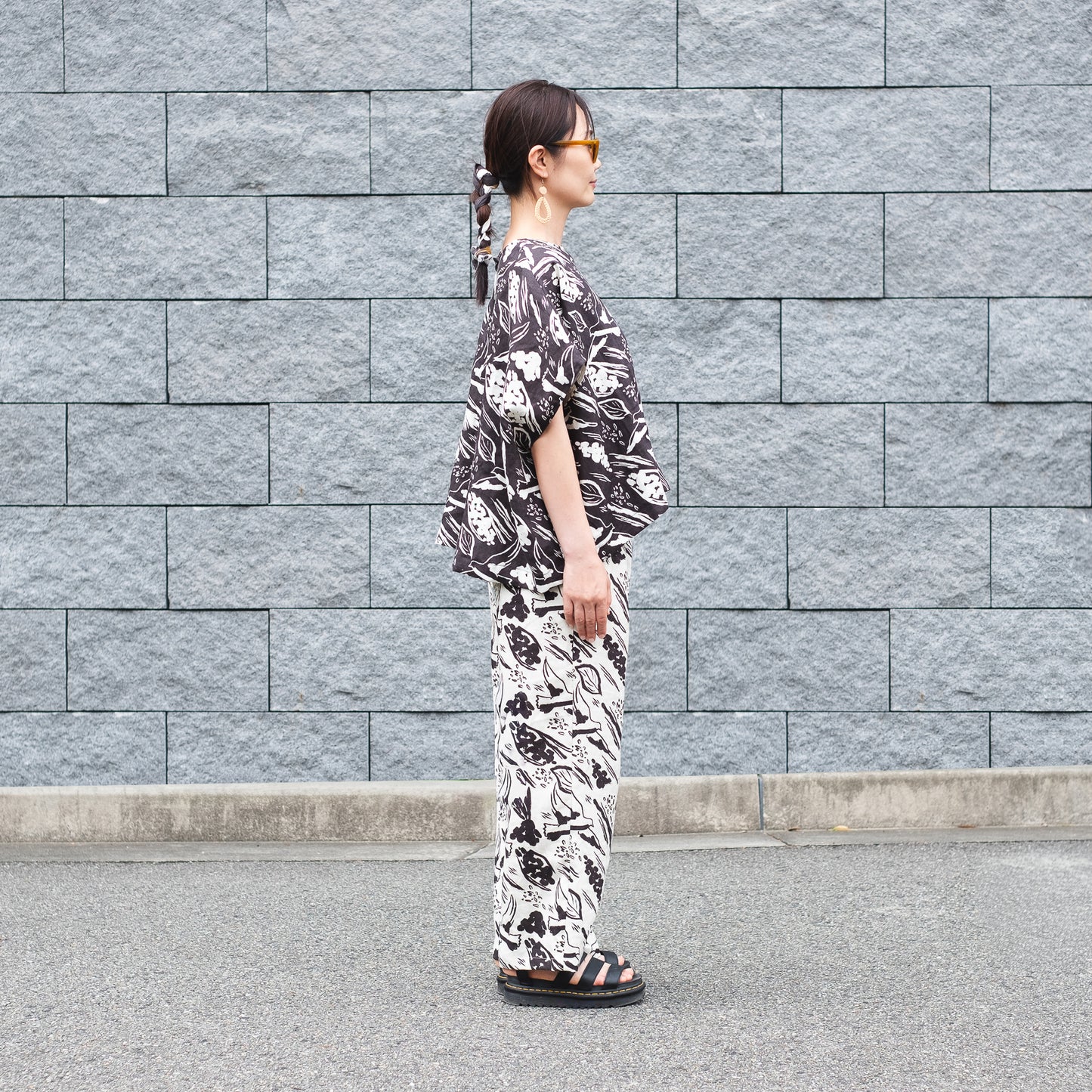Brushed back Japanese Printed organic cotton gathered skirt 'Halsham' black