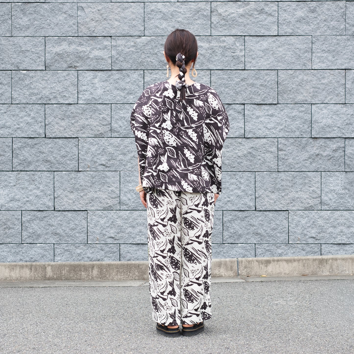 Brushed back Japanese Printed organic cotton gathered skirt 'Halsham' black