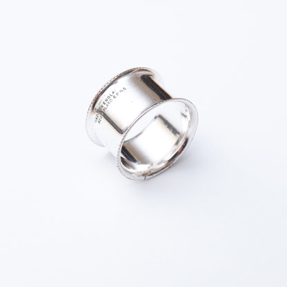 大判ウールスカーフ用 ヴィンテージリング / silver plated 'W' イギリス製