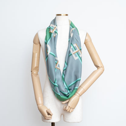 Scheduled to arrive in September! Silk &amp; Merino Wool 'Halsham' gray x black loop scarf