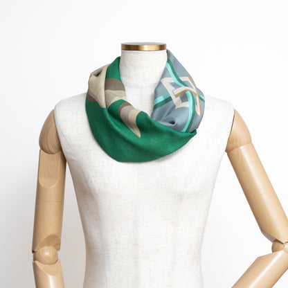 Scheduled to arrive in September! Silk &amp; Merino Wool 'Halsham' gray x black loop scarf
