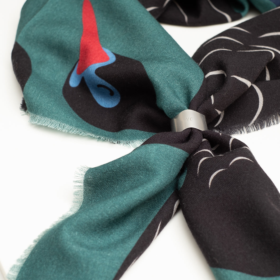 ウール正方形スカーフとのセット購入 ステンレス製ウェーブスカーフリング　Lサイズ