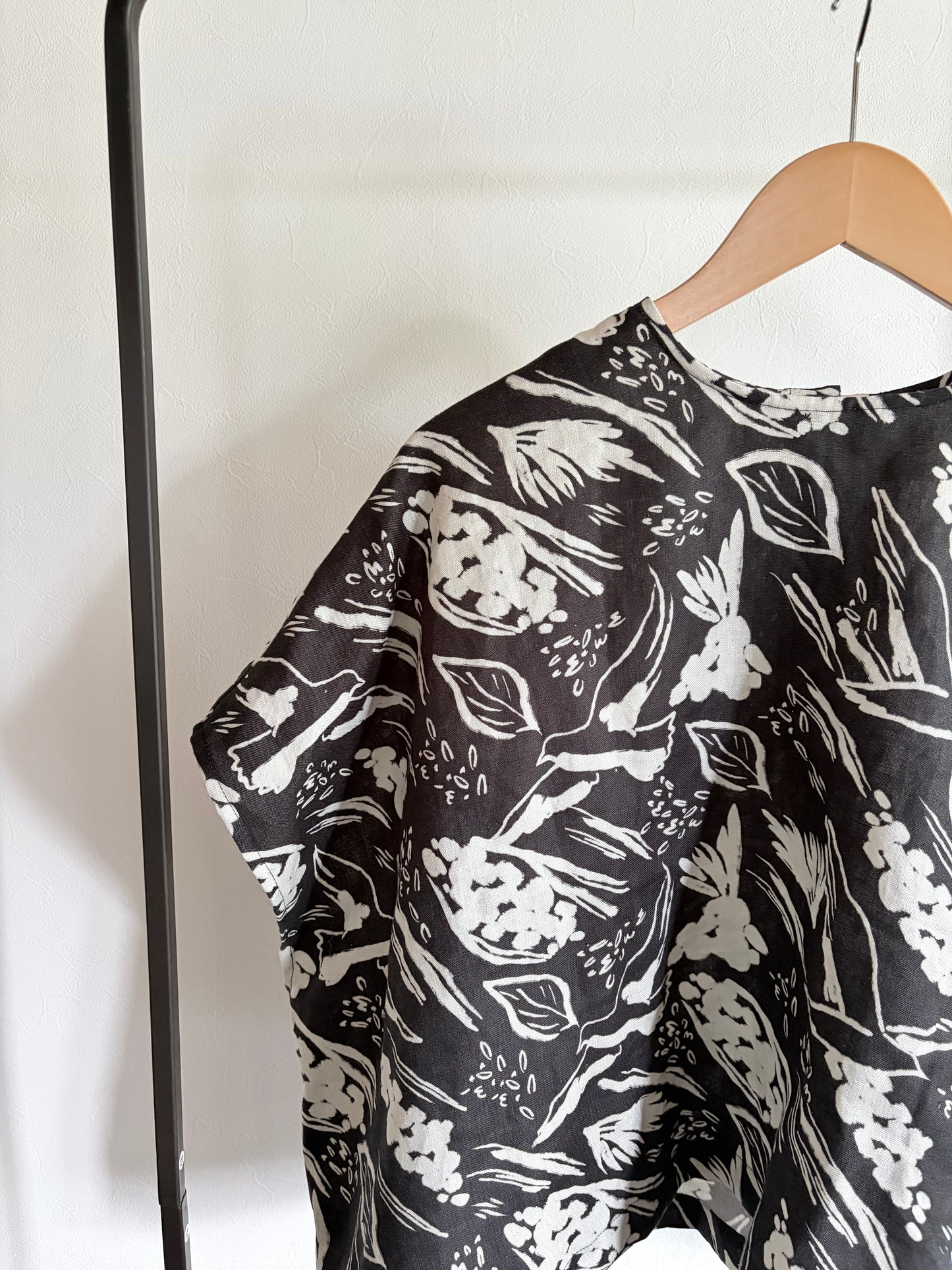 Brushed back Japanese Printed organic cotton gathered skirt 'Halsham' black