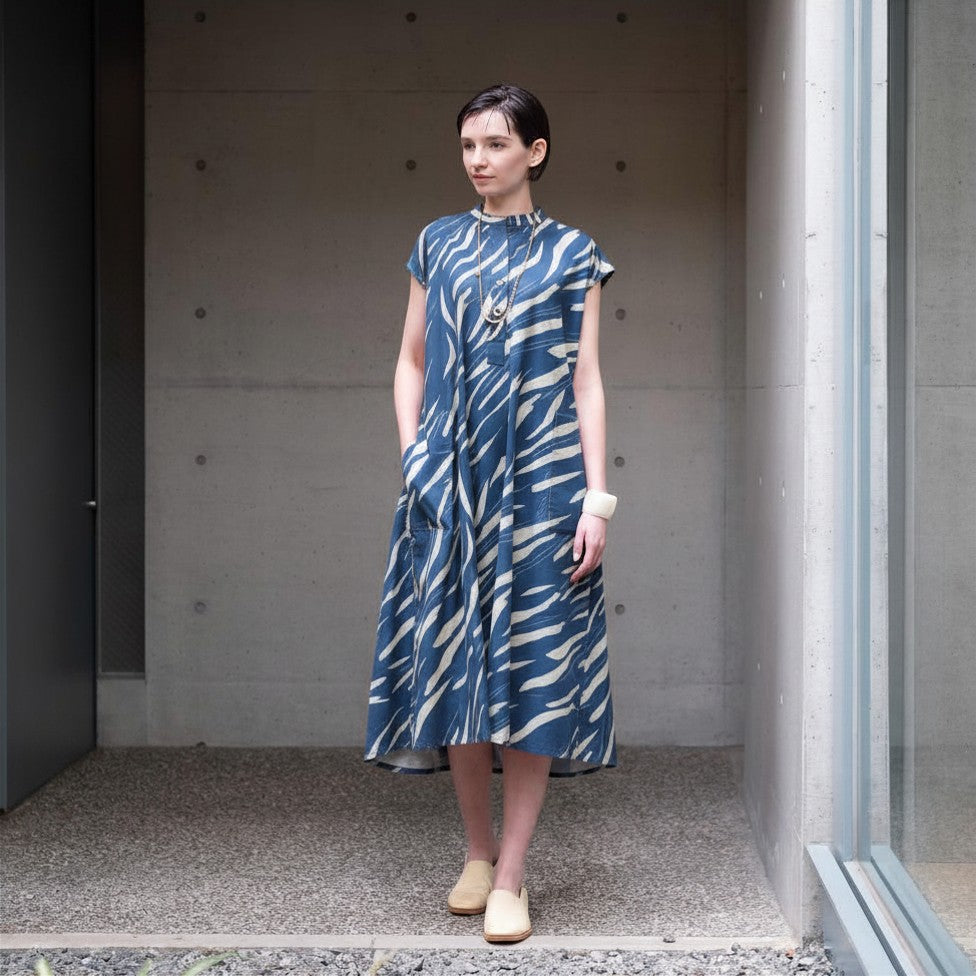＜着丈カスタムオーダー6/15まで＞オーガニックコットンのフレンチスリーブシャツドレス 'Tides' navy