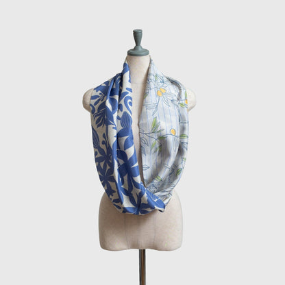 Japanese Printed Silk 'Highgate' Blue ループスカーフ | YARN&COPPER