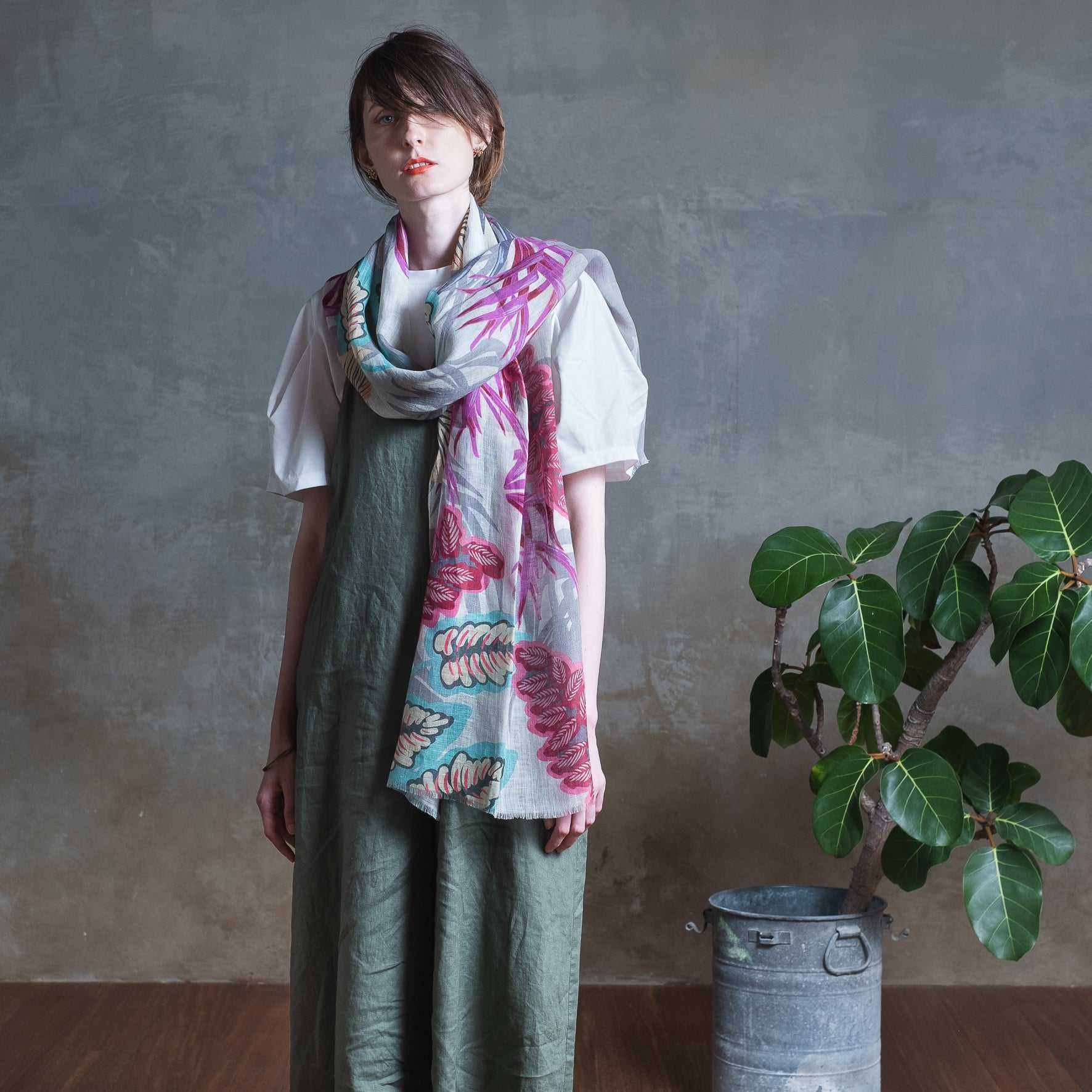 リネン Japanese Linen 'Botanics' white ロングストール | YARN&COPPER