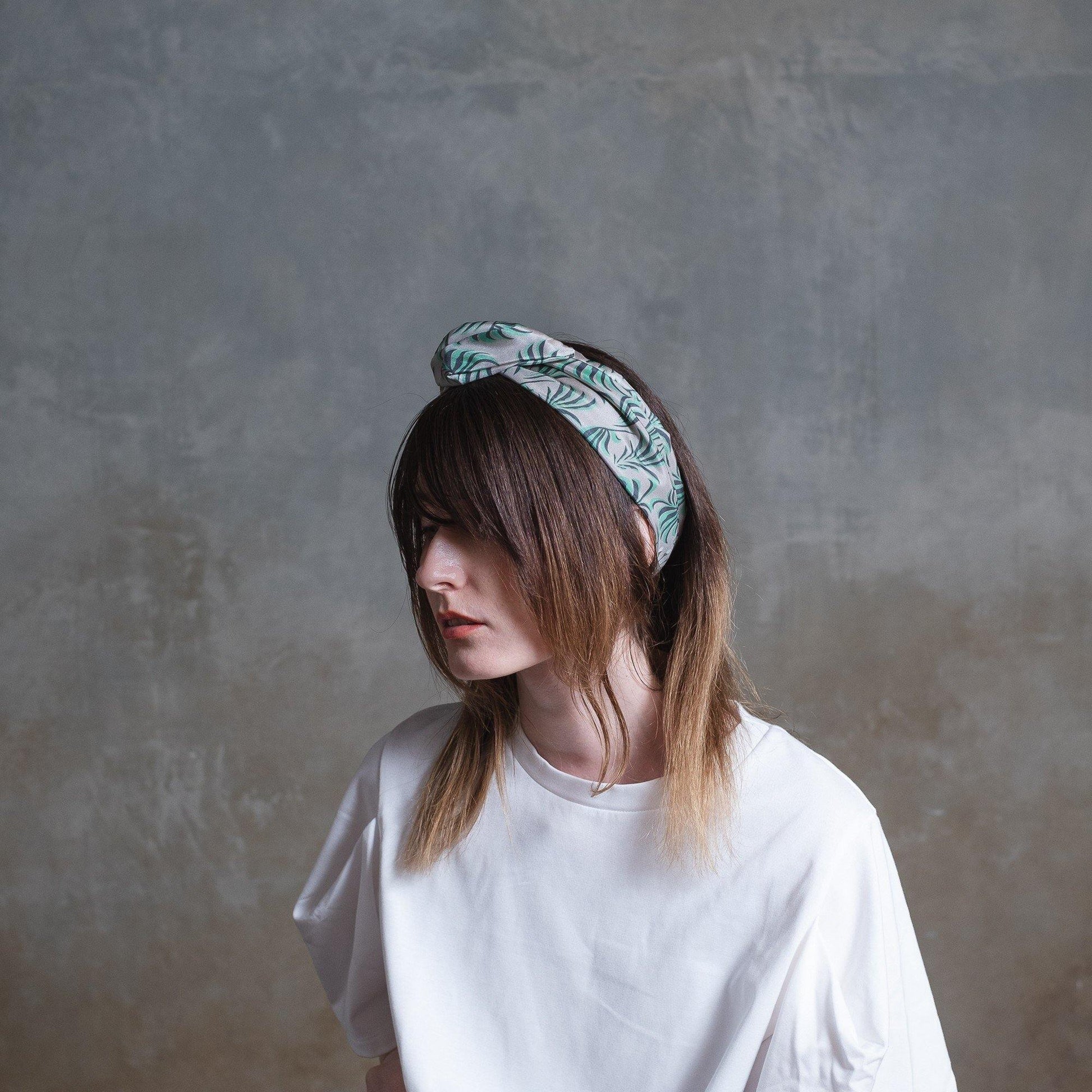 Japanese Printed Silk headband 'Pearsham' grey ヘッドスカーフ