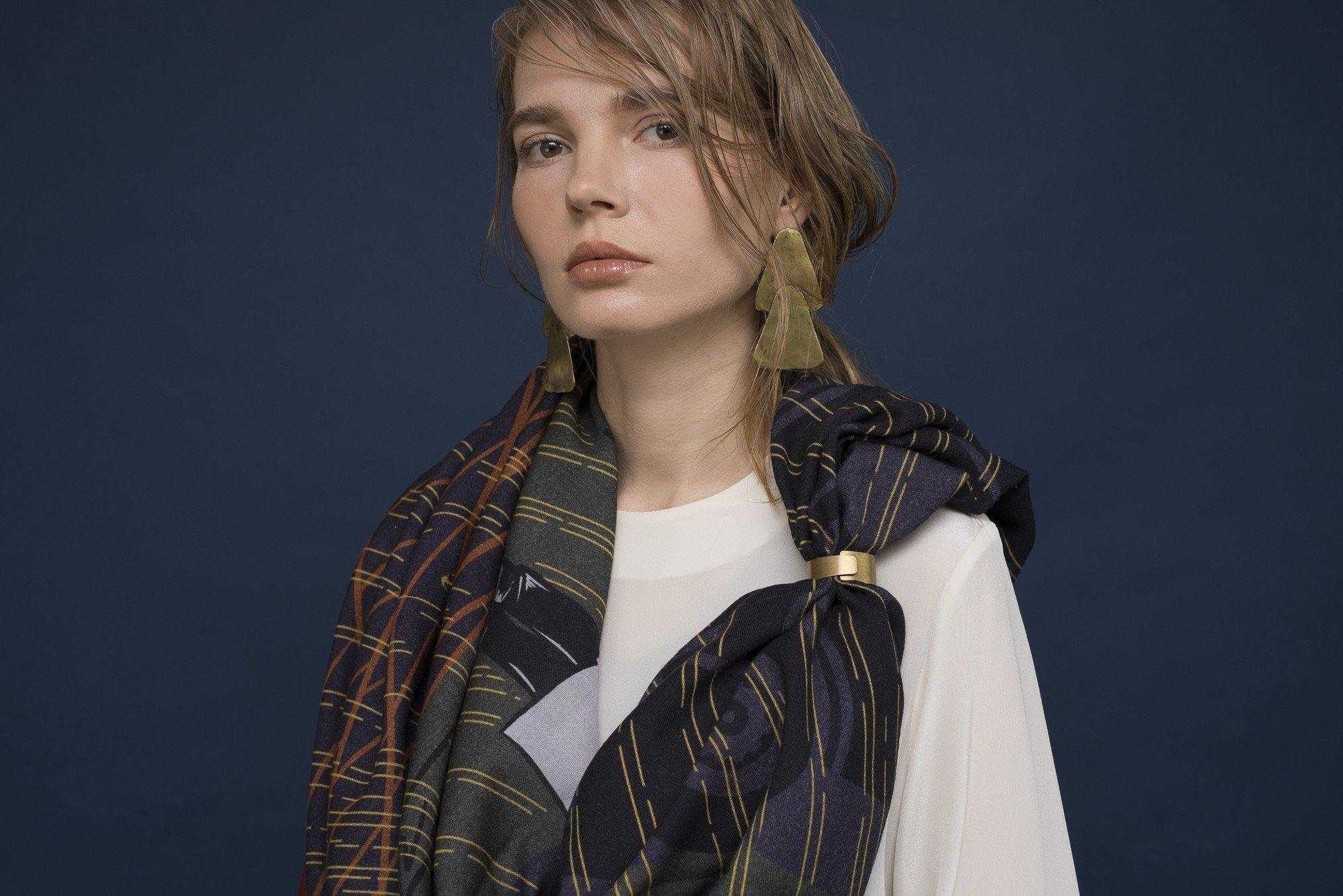 Japanese Merino Wool 'Music Matters' 正方形スカーフ | YARN&COPPER