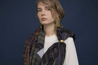 Japanese Merino Wool 'Music Matters' 正方形スカーフ | YARN&COPPER